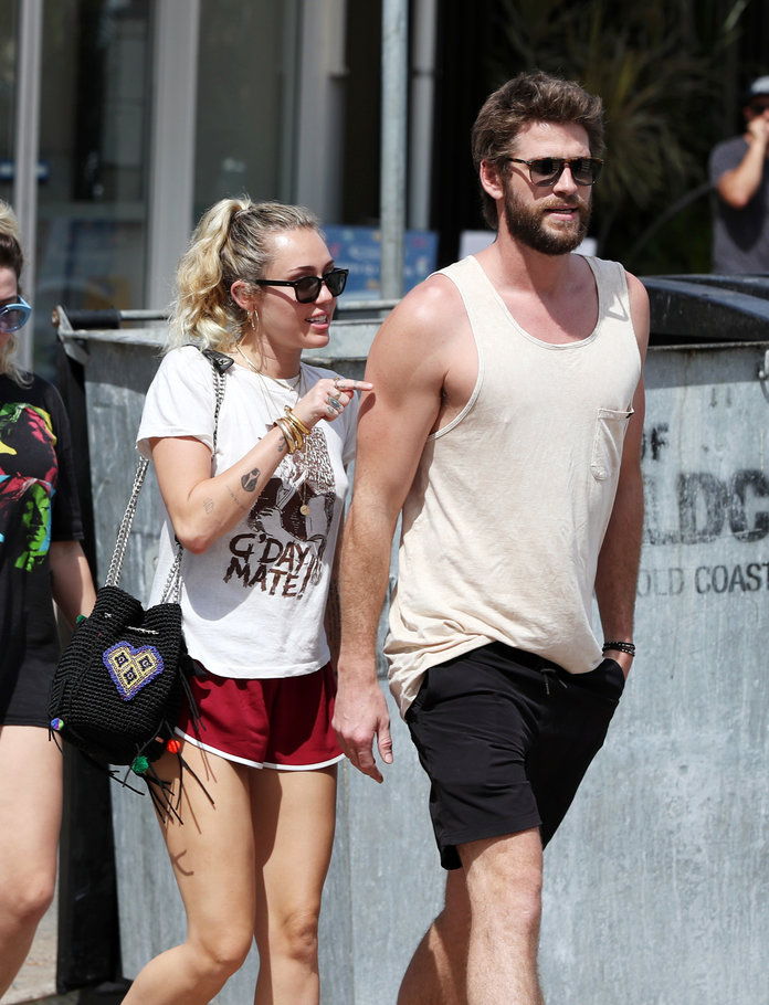 ไมลีย์ Cyrus and Liam Hemsworth 