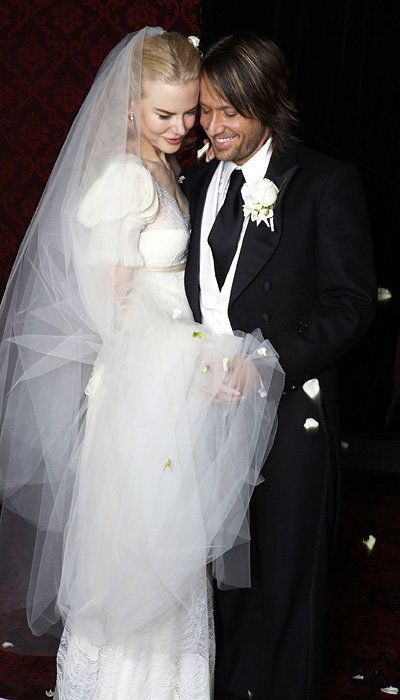 प्रसिद्ध व्यक्ति Wedding Dresses - Nicole Kidman