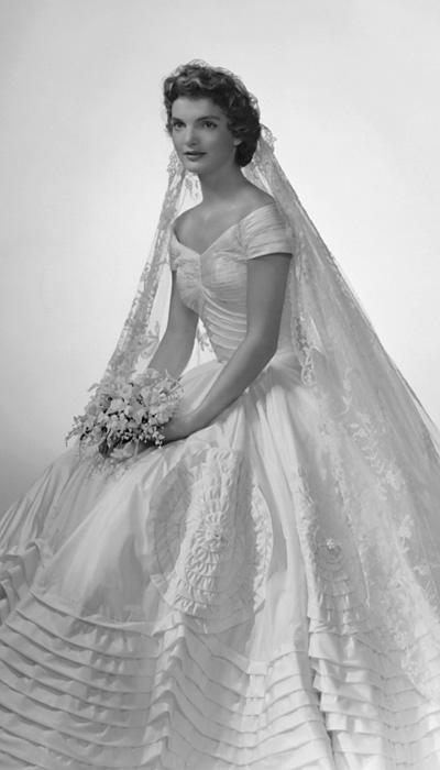 प्रसिद्ध व्यक्ति Wedding Dresses - Jacqueline Bouvier