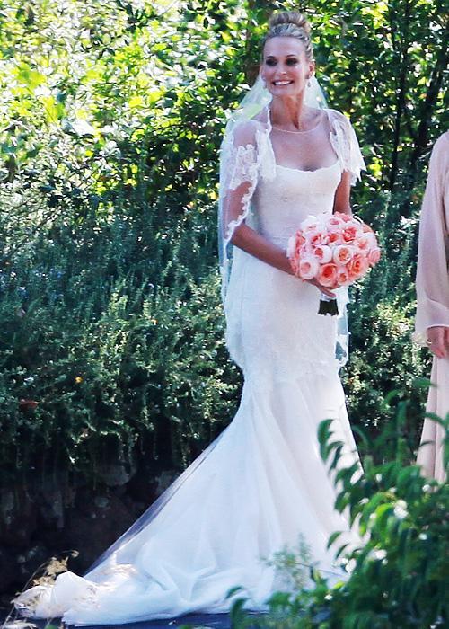 प्रसिद्ध व्यक्ति Wedding Photos - Molly Sims and Scott Stuber