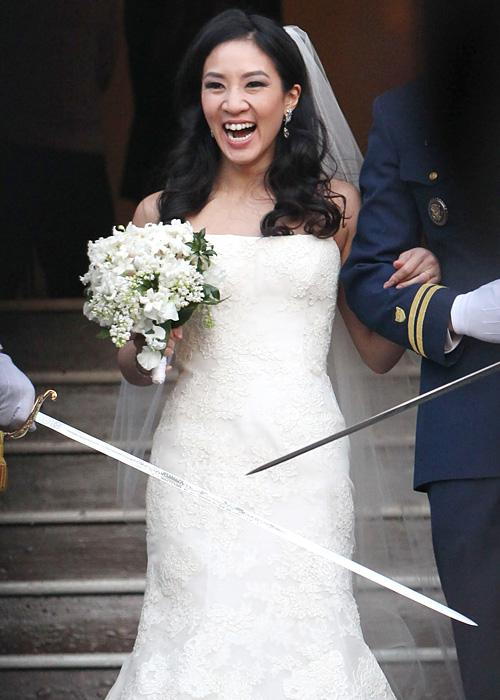 प्रसिद्ध व्यक्ति Wedding Photos - Michelle Kwan and Clay Pell
