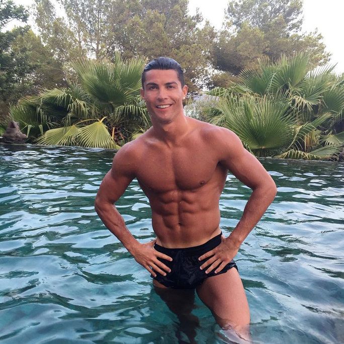 क्रिस्टियानो Ronaldo Shirtless - LEAD