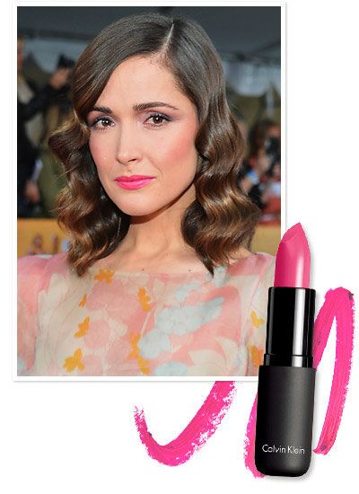 गुलाब का फूल Byrne's hot pink lipstick inspired by her pastel, floral dress