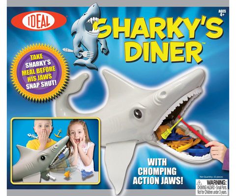 आदर्श Sharky's Diner Board Game and Slinky 