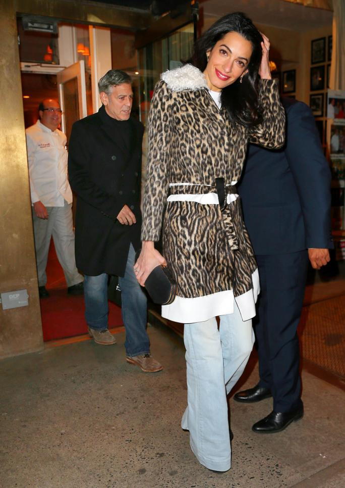 EXCLUSIVE: George Clooney and Amal Clooney have dinner with George's mom Nina Bruce Warren at Patsy's in NYC