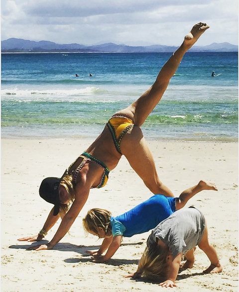 एल्सा Pataky - Yoga with kids - Instagram