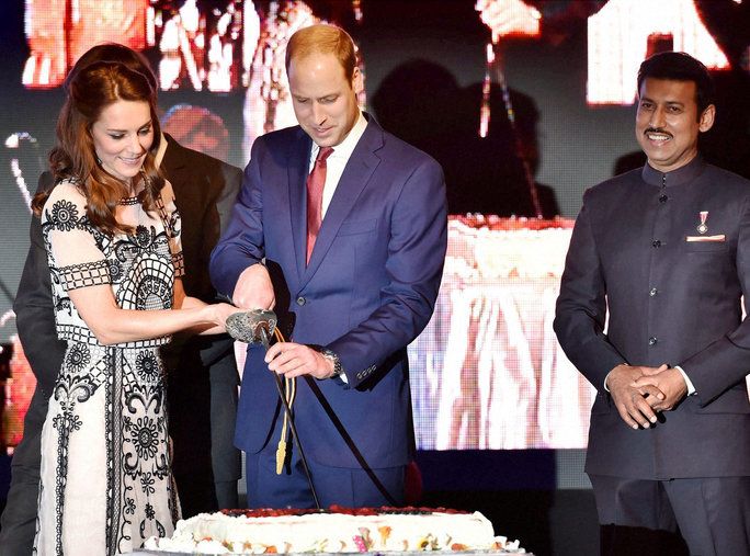 पर an early celebration for Queen Elizabeth II's 90th birthday 