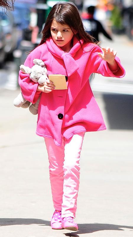 ซูรินาเม Cruise in pink coat