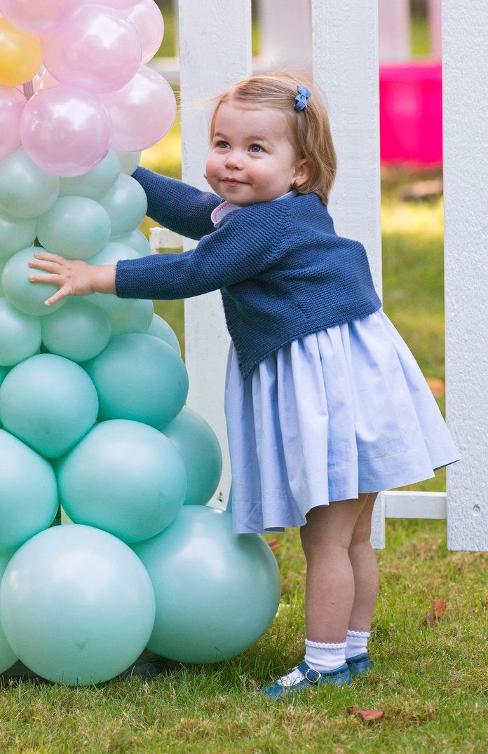 ชาร์ลอ loves balloons 