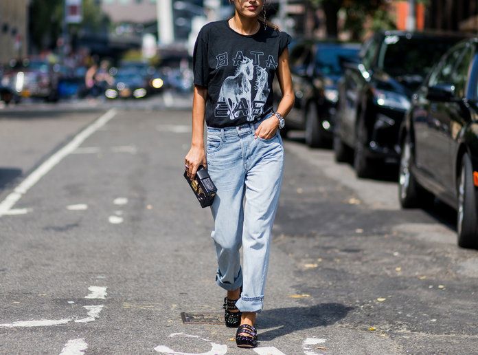 नया YORK, NY - SEPTEMBER 10: Patricia Manfield wearing a black tshirt and denim jeans outside Tibi on September 9, 2016 in New York City. (Photo by Christian Vierig/Getty Images) *** Local Caption *** Patricia ManfieldTK 