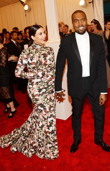 किम Kardashian and Kanye West attend the Costume Institute Gala