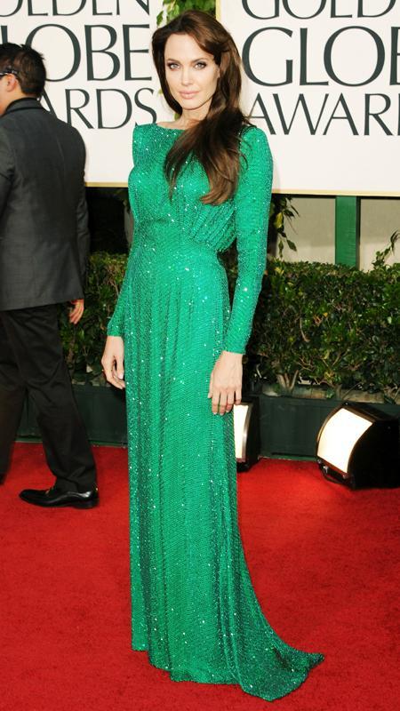 แองเจลิ Jolie attends 2011 Golden Globes