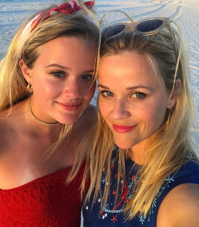  mother-daughter duo celebrates July 4 