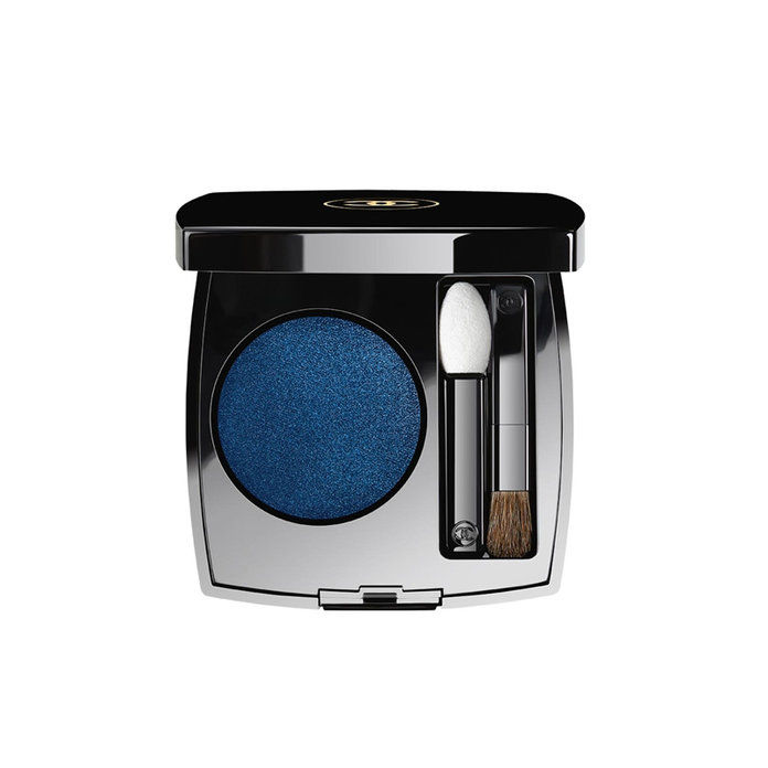 मध्यम Complexions: Chanel Ombre Premiere Longwear Powder Eyeshadow in Blue Jean 