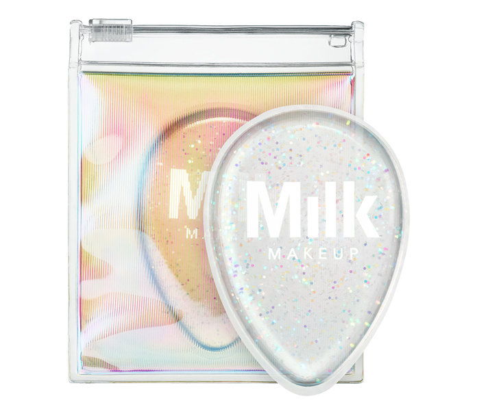 दूध Makeup Dab + Blend Applicator