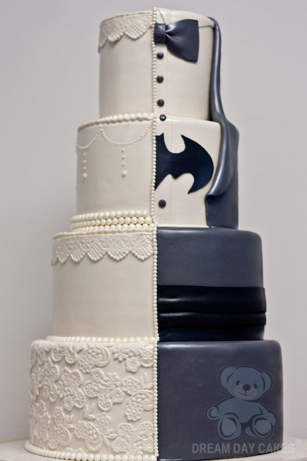 ए Half-Traditional, Half-Geek Wedding Cake... 
