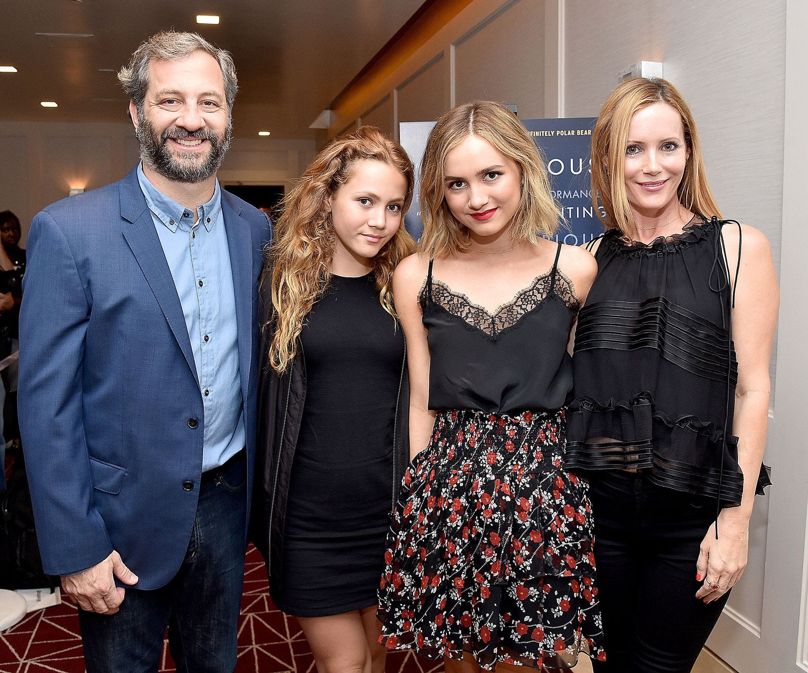 जड Apatow and Leslie Mann - Embed