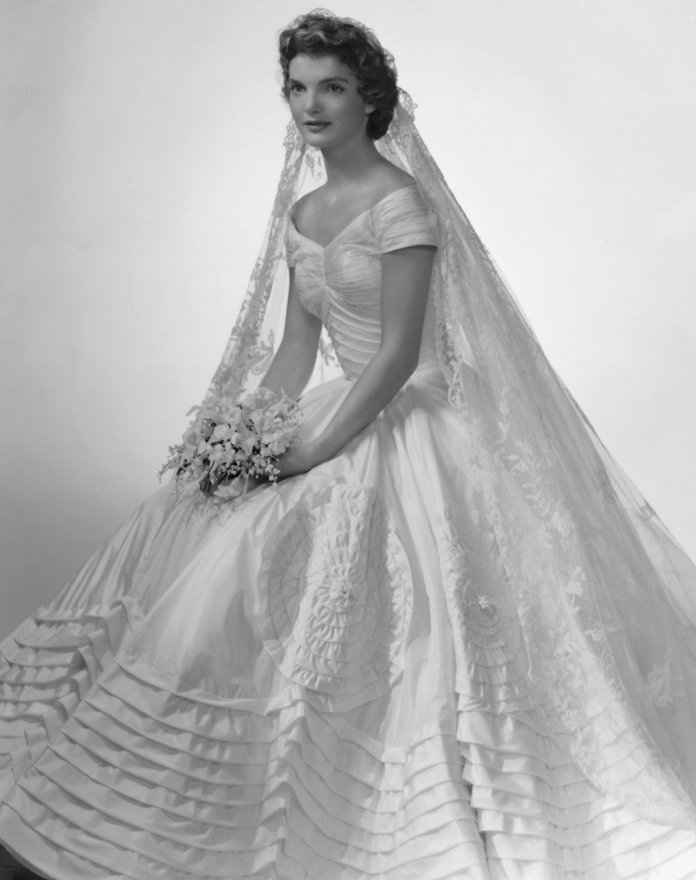 जैकलिन Lee Bouvier's bridal portrait 