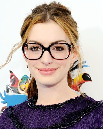 देखिए Your Best - Celebrity Glasses - Anne Hathaway