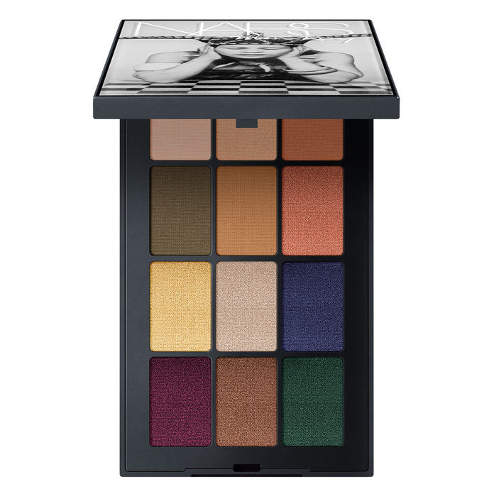 मोहब्बत Game Eyeshadow Palette, Interior 