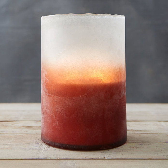 Linnea ของ Light Frosted Candle