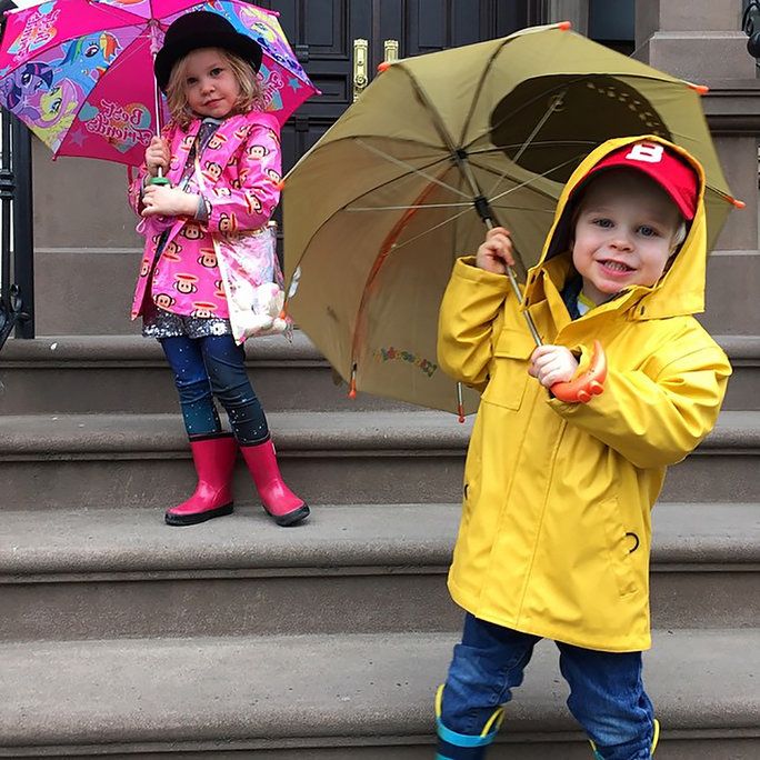 กิดเดียน and Harper Combat the Rain in Style 