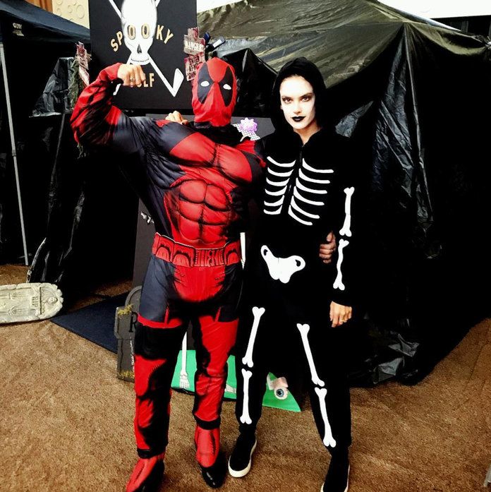 Alessandra Ambrosio and Jamie Mazur as a skeleton and Deadpool