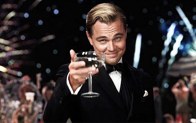เรา're raising a glass to you, Leo.
