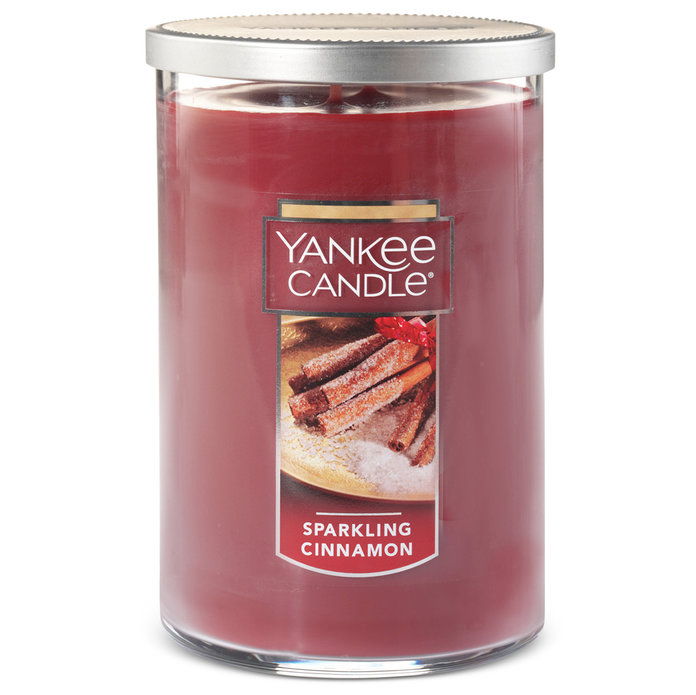 ชาวอเมริกัน Candle in Sparkling Cinnamon 