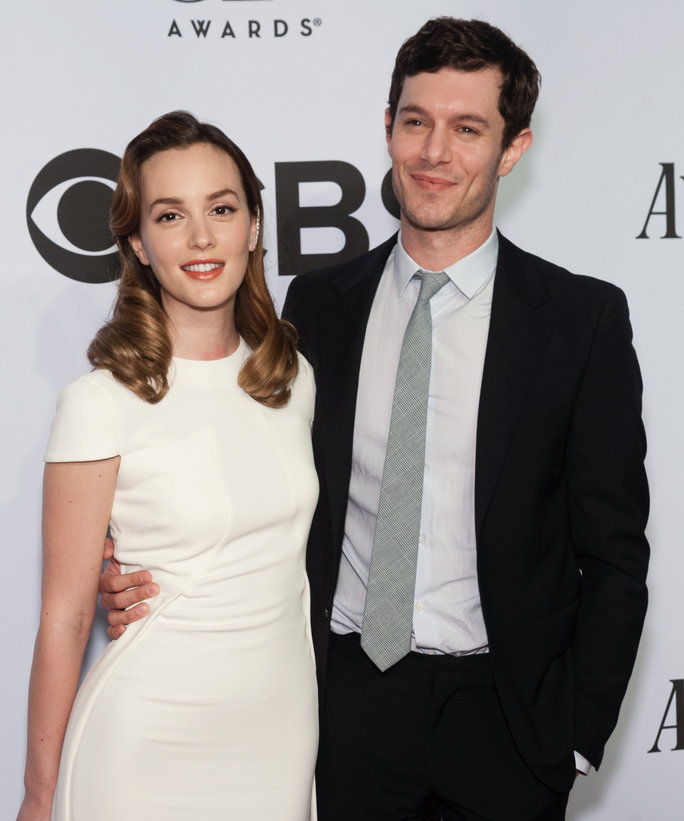 लीटन Meester (L) and husband Adam Brody attend the American Theatre Wing's 68th Annual Tony Awards at Radio City Music Hall on June 8, 2014 in New York City. 