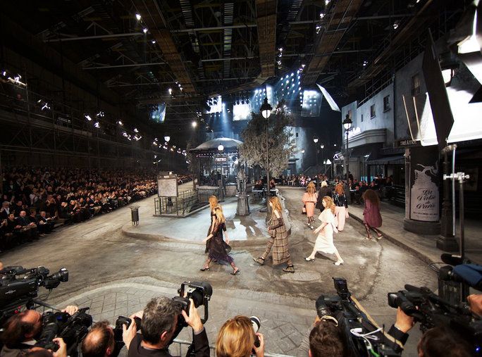 लागेरफील्ड's #ParisInRome Set for Chanel
