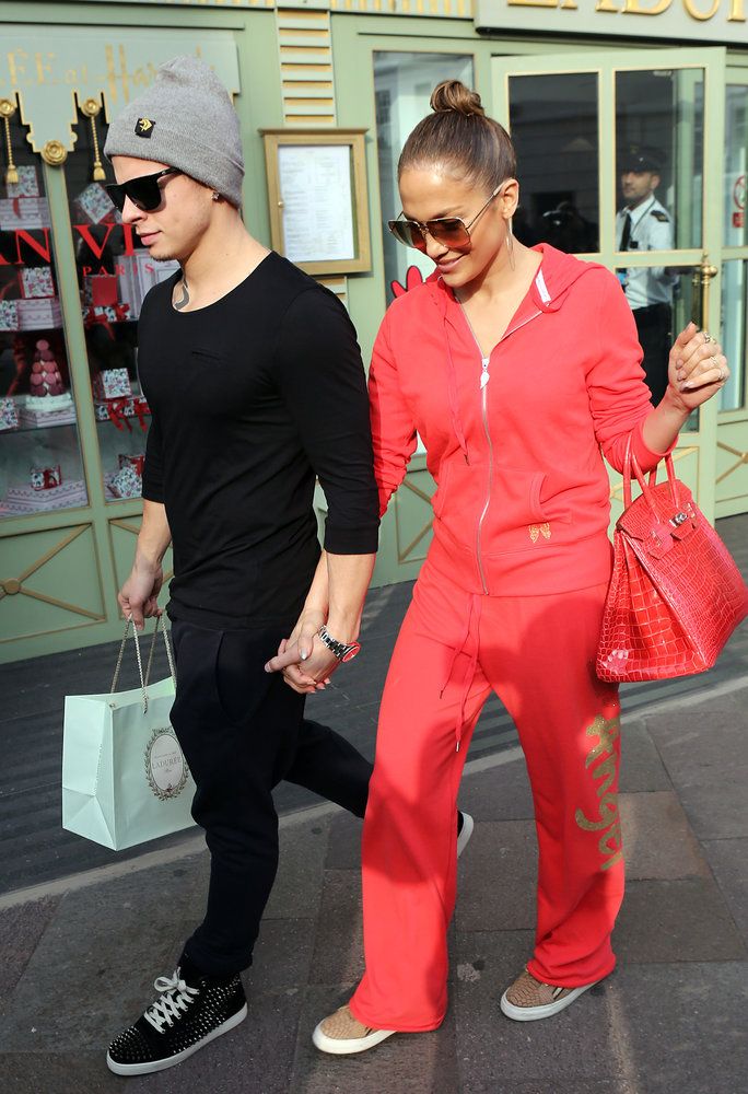 जोड़ा Your Sweat Suit with a Birkin Bag, Cuz You're J.Lo 