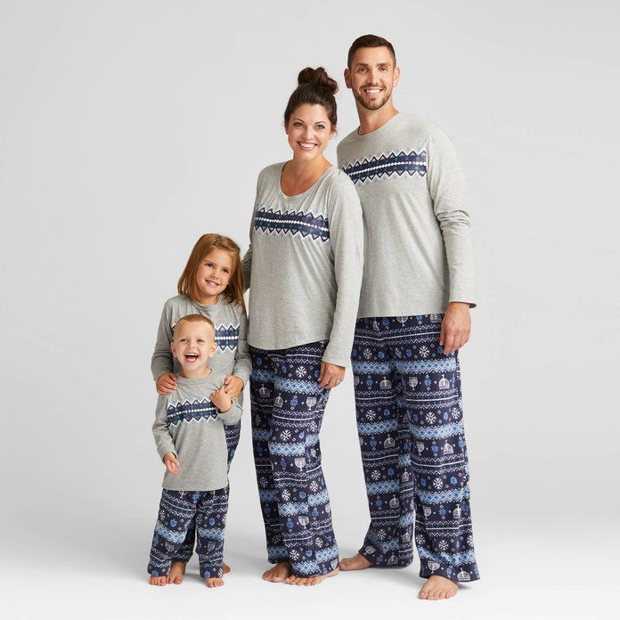 हनुका Family Pajamas Collection