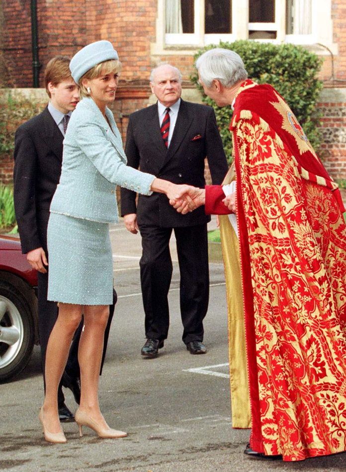 कैमिला Princess Diana embed
