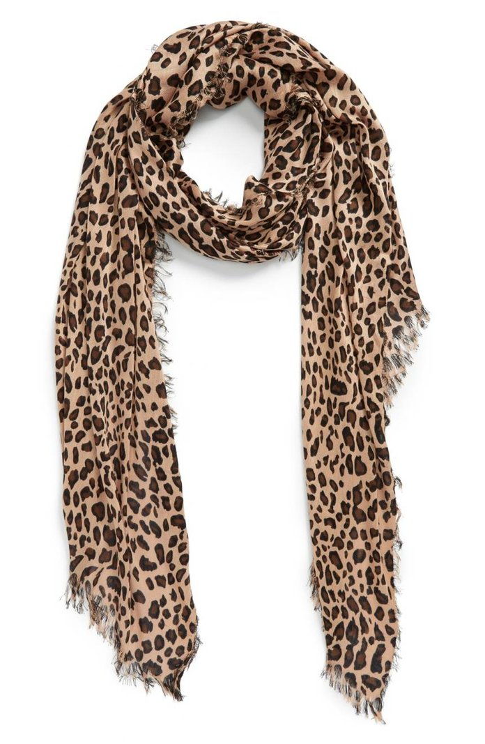 एकमात्र Society Leopard Print Scarf